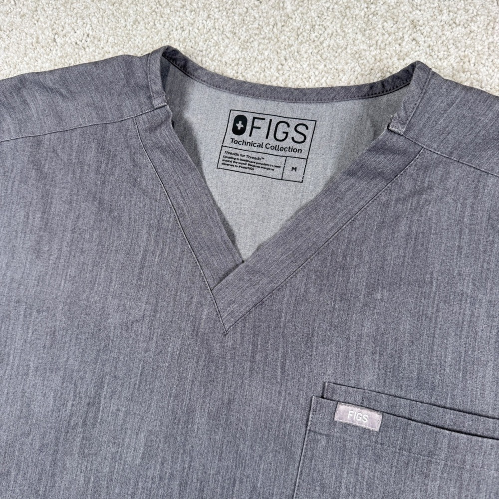 FIGS Scrub Top Mens Medium Gray Leon V-Neck Technical Collection FM1500
